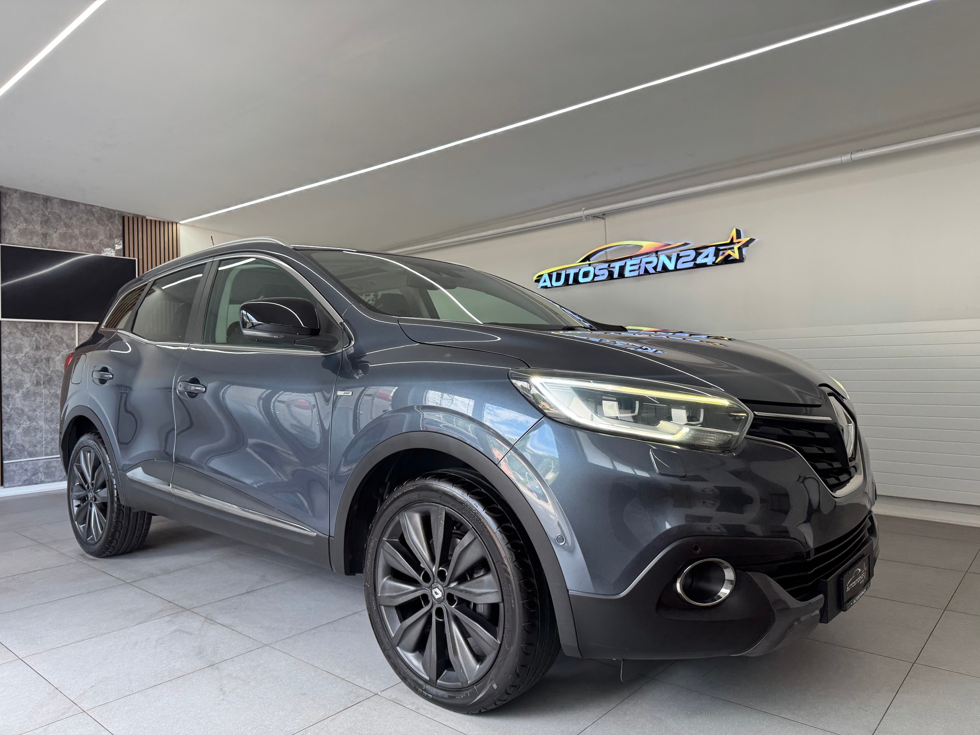 RENAULT Kadjar 1.2 16V Turbo Bose EDC*CH-Fahrzeug*Panoramadach*-showroom-element-1