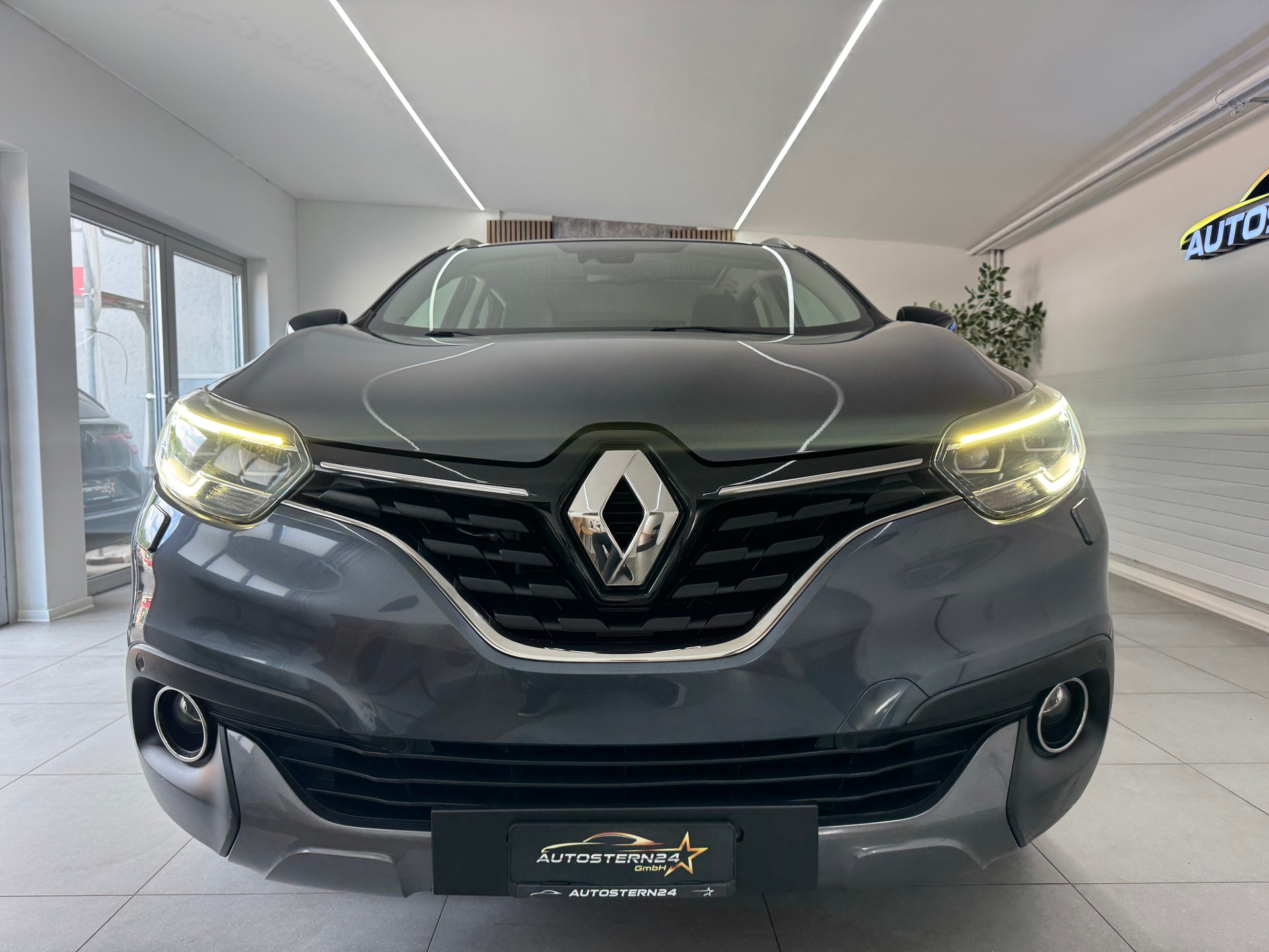 RENAULT Kadjar 1.2 16V Turbo Bose EDC*CH-Fahrzeug*Panoramadach*-showroom-element-2