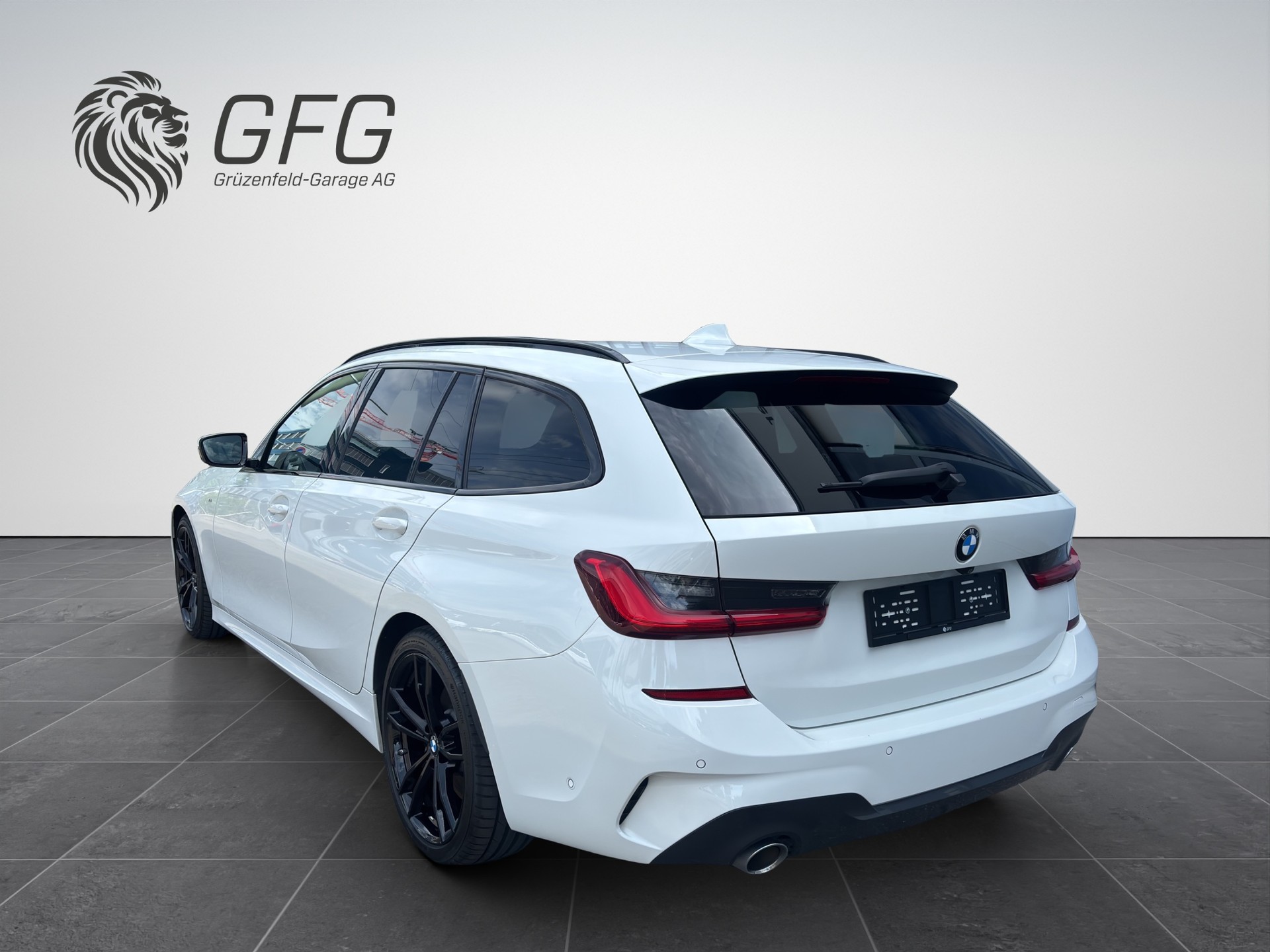 BMW 3er Reihe G21 Touring 330d xDrive SAG-showroom-element-3