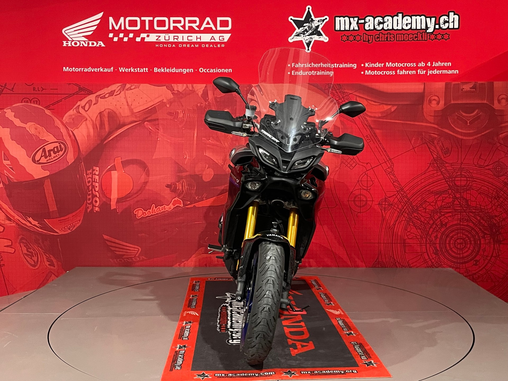 YAMAHA **Tracer 9 GT**Silber**-image-3