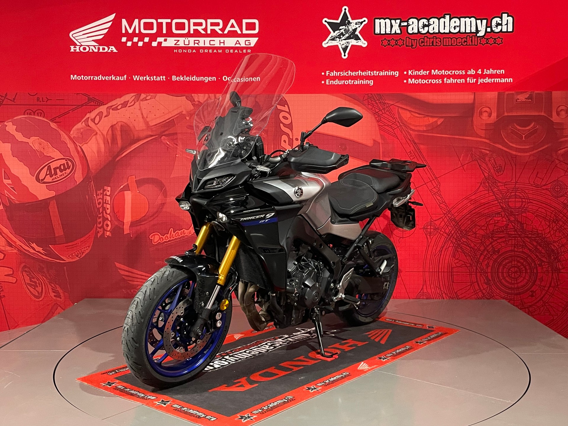YAMAHA **Tracer 9 GT**Silber**-image-2