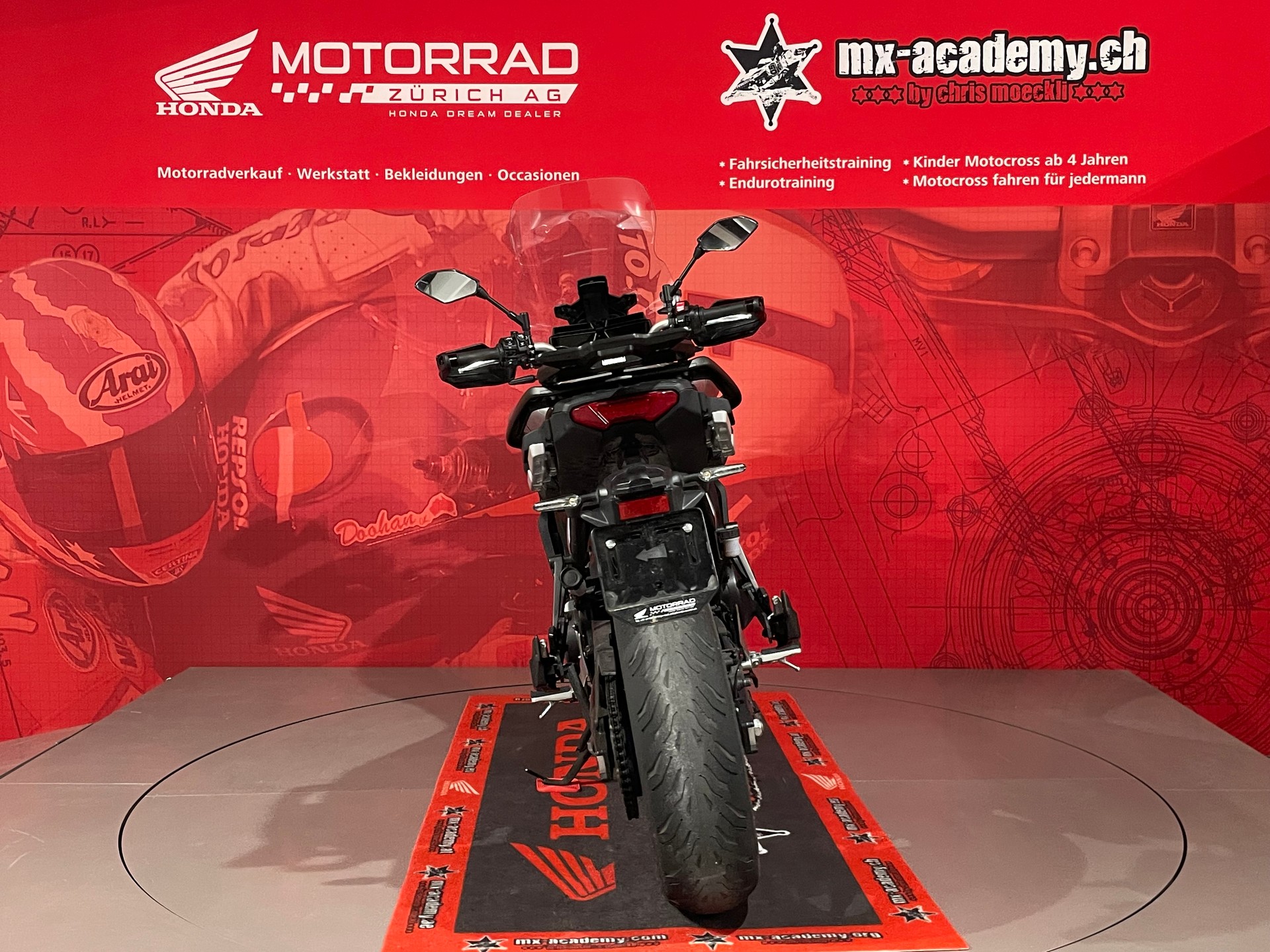 YAMAHA **Tracer 9 GT**Silber**-image-6
