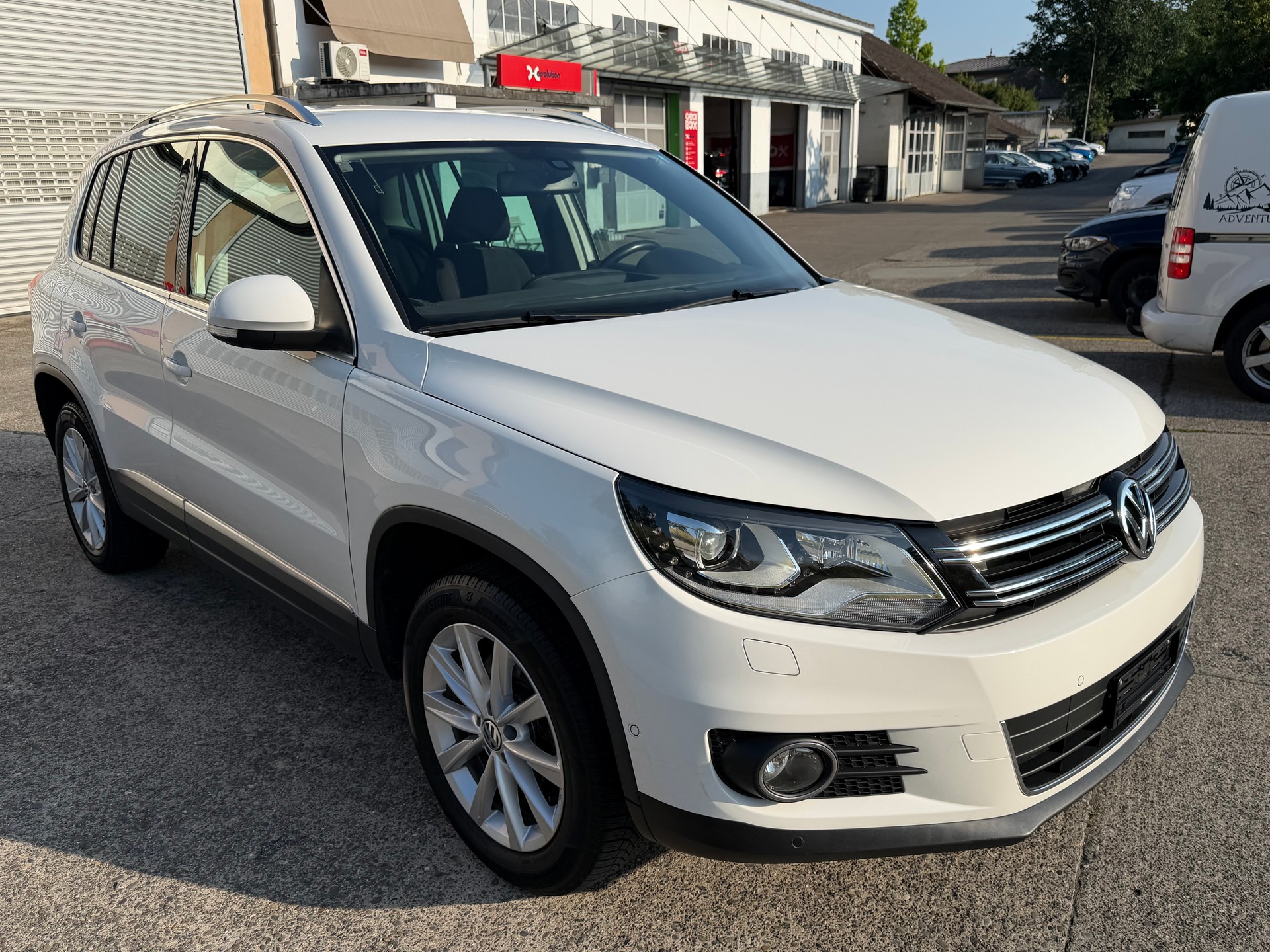 VW Tiguan 2.0 TSI Sport&Style 4Motion-image-6
