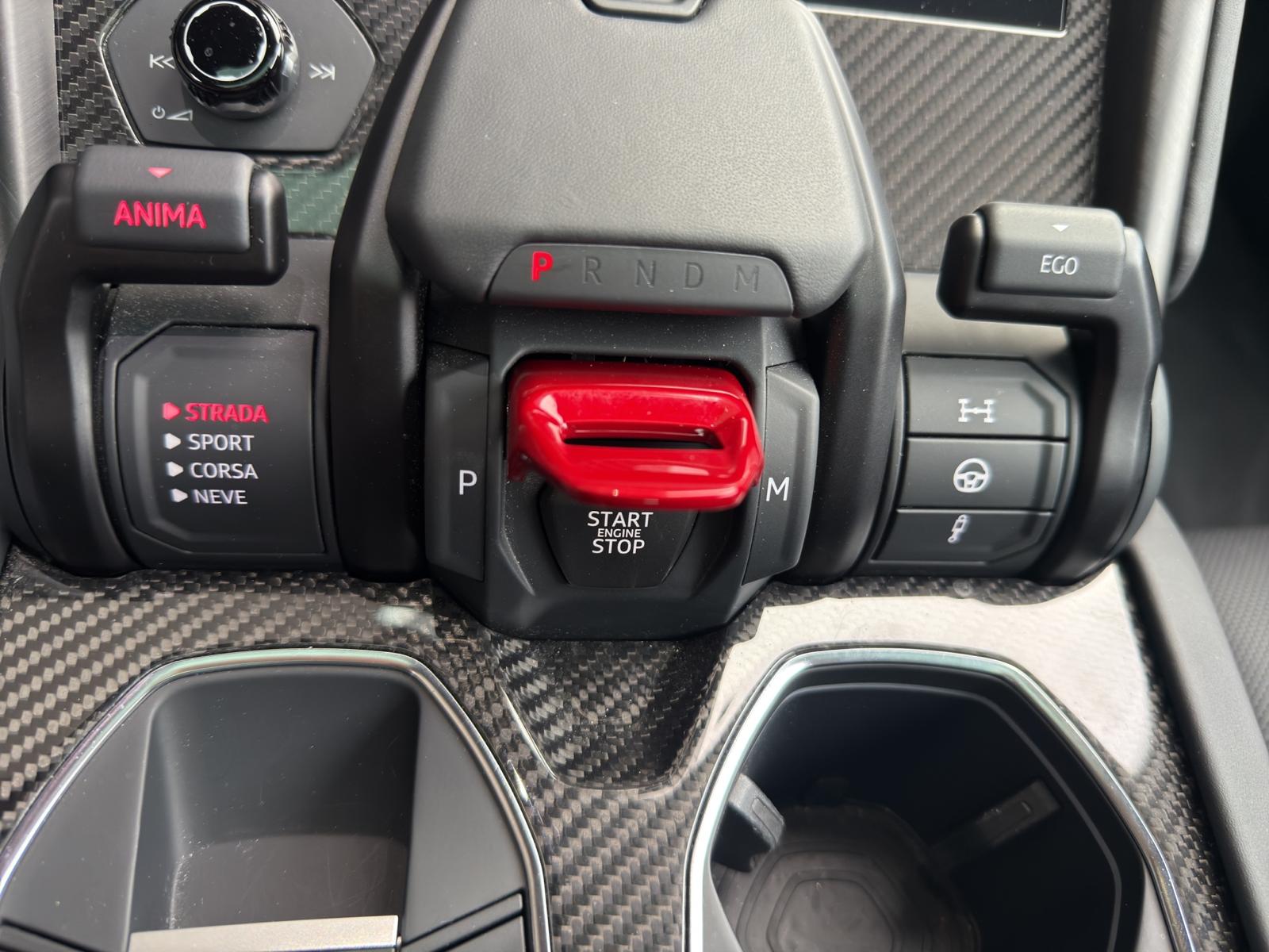 LAMBORGHINI Urus S-image-12