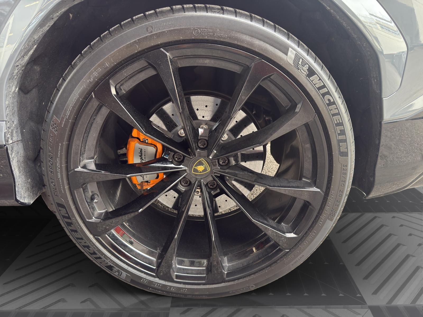 LAMBORGHINI Urus S-image-20