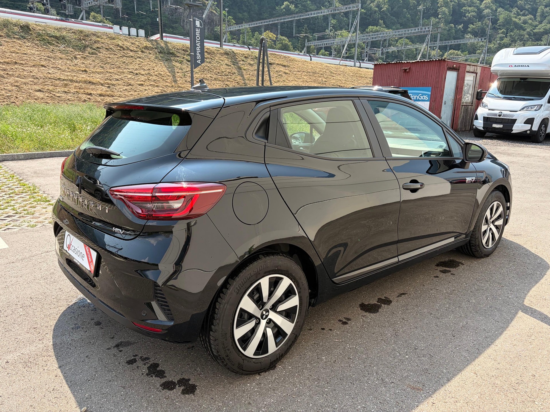 MITSUBISHI Colt 1.6 HEV Instyle-image-6