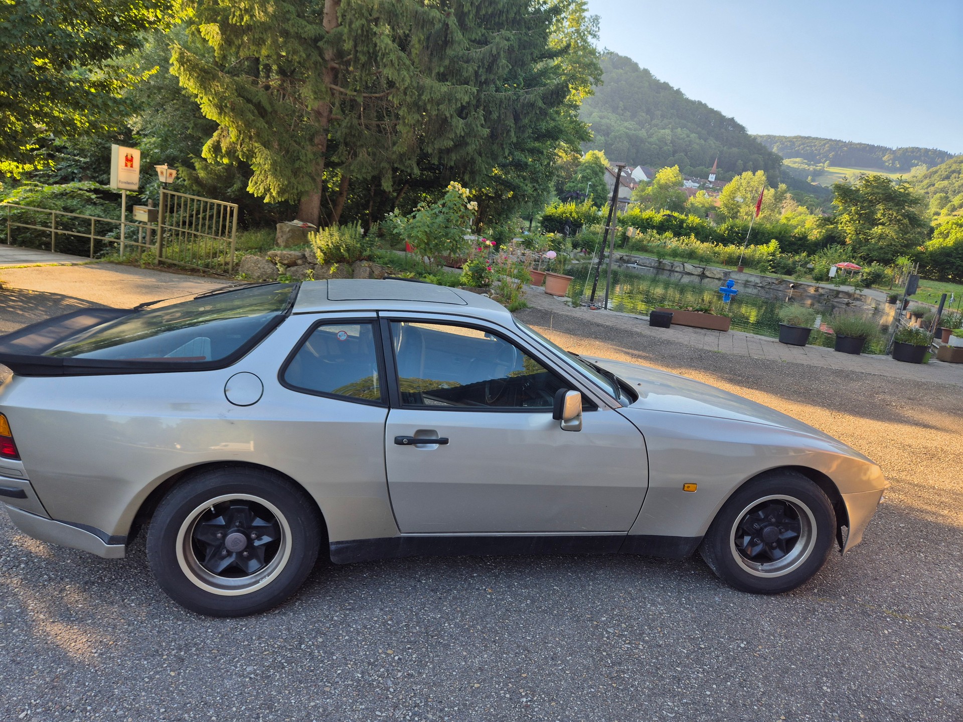 PORSCHE 944-image-6