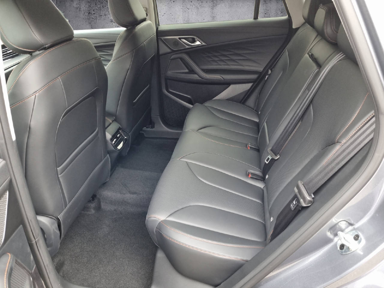 MG HS 1.5 Hybrid Luxury-image-7