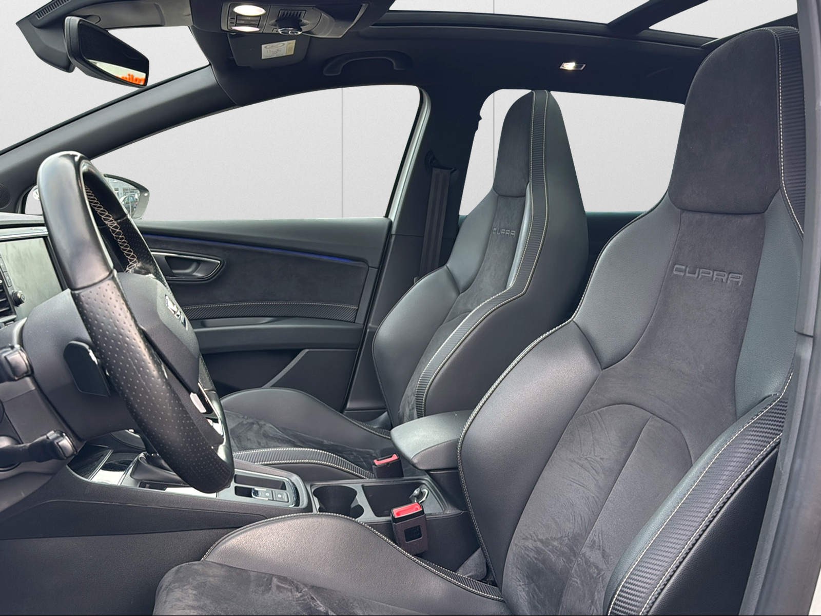 SEAT Leon ST 2.0 TSI Cupra 300 4 Drive DSG-image-4