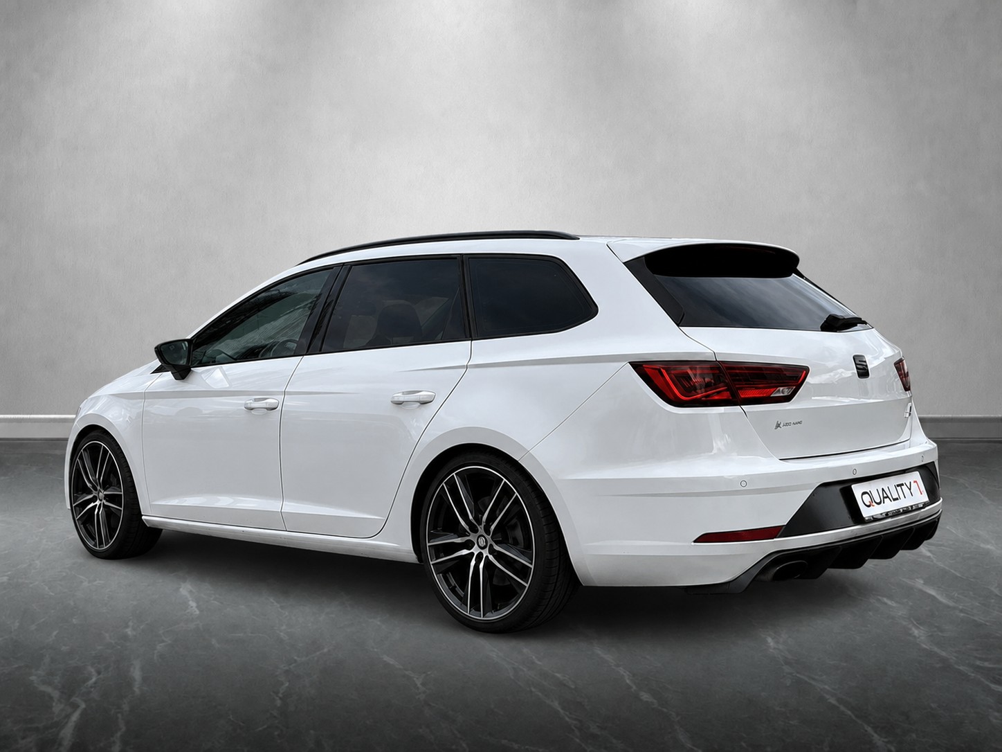 SEAT Leon ST 2.0 TSI Cupra 300 4 Drive DSG-showroom-element-2