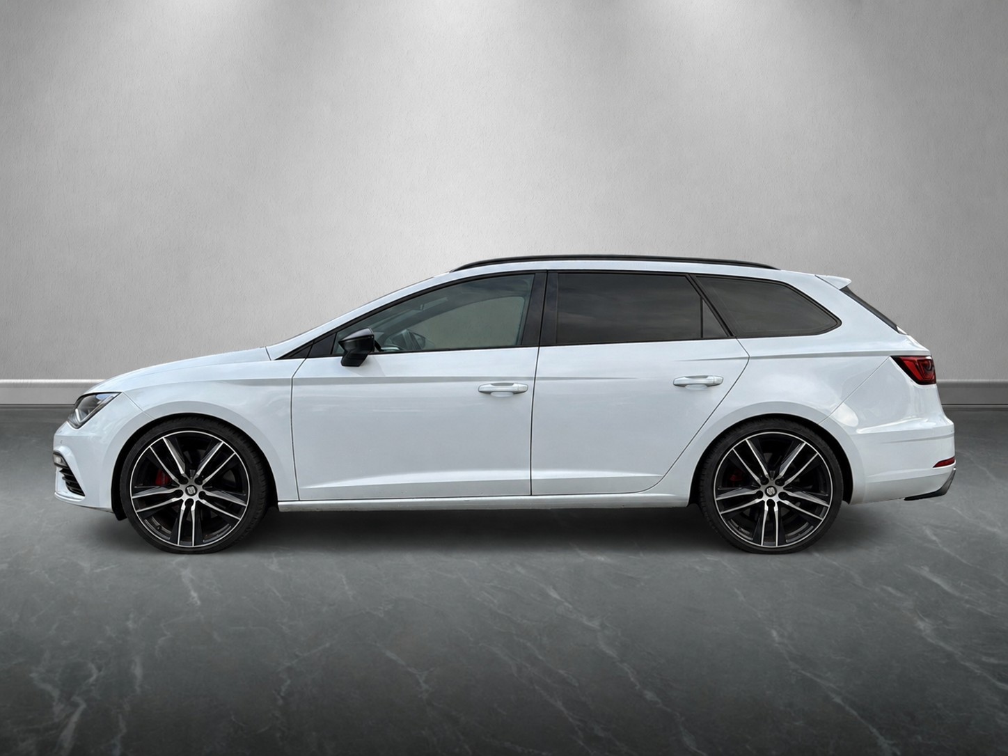 SEAT Leon ST 2.0 TSI Cupra 300 4 Drive DSG-showroom-element-1