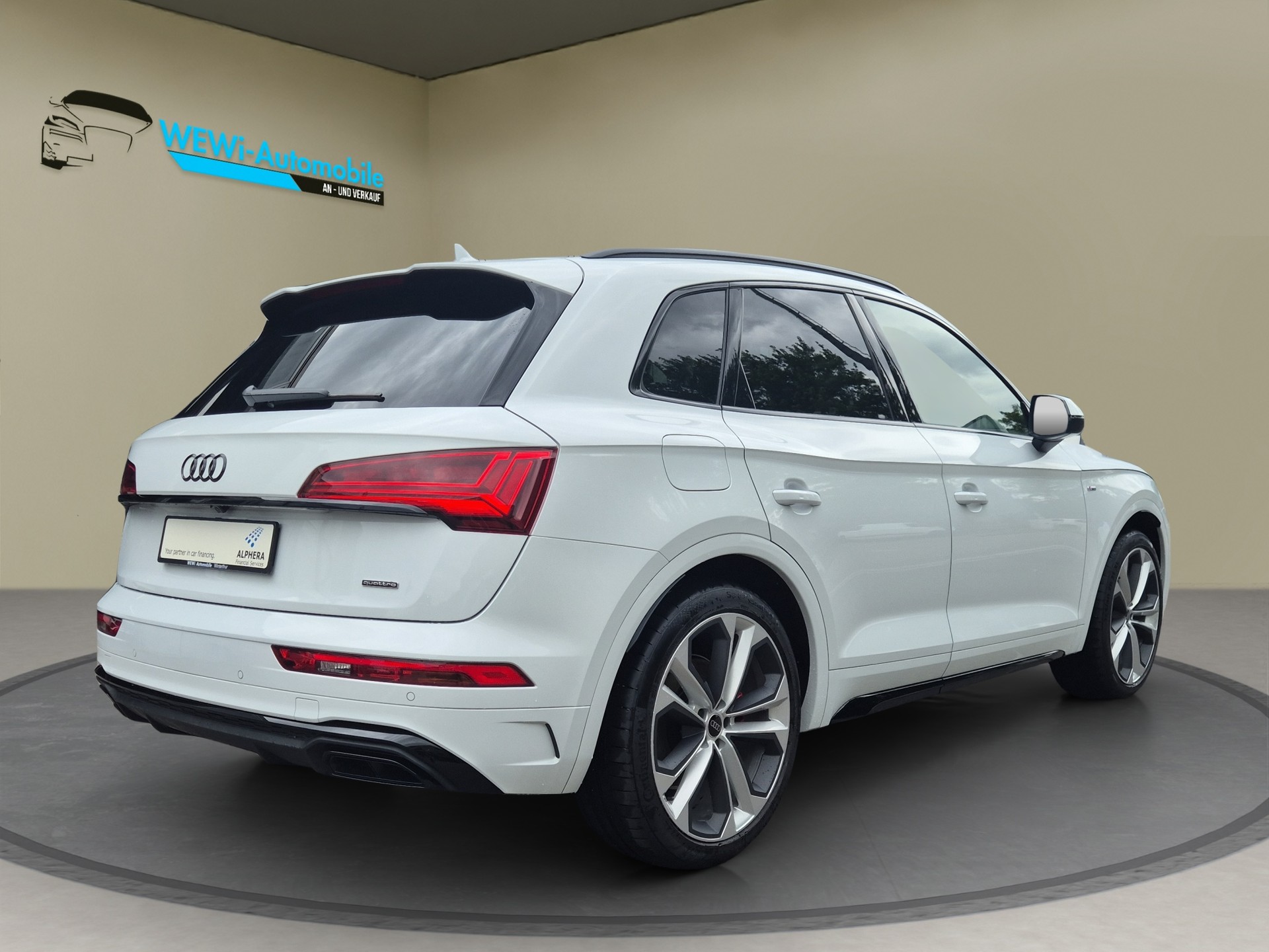 AUDI Q5 55 TFSI e PHEV S line quattro S-tronic-showroom-element-2