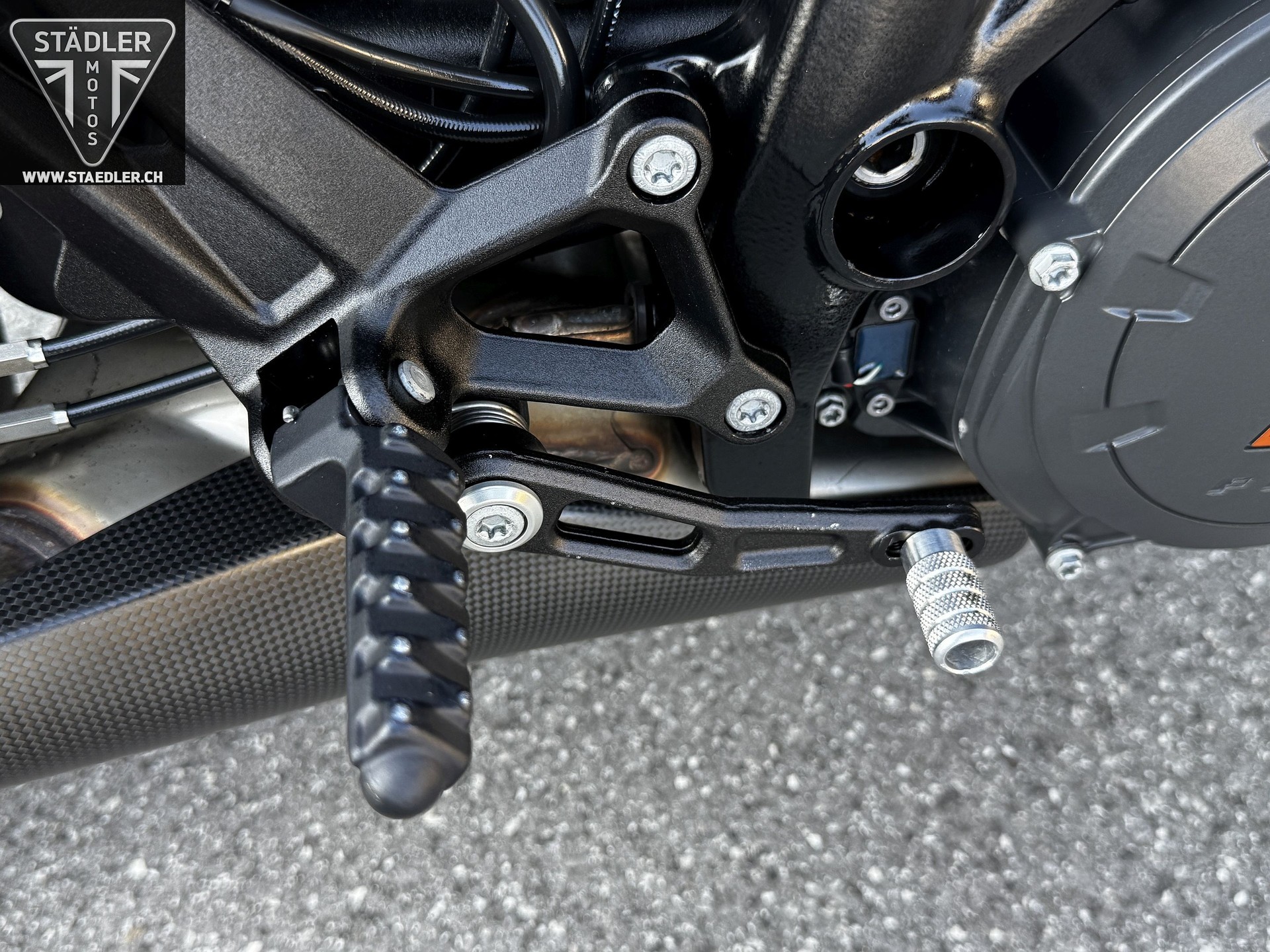 KTM 1290 Super Duke R-image-9