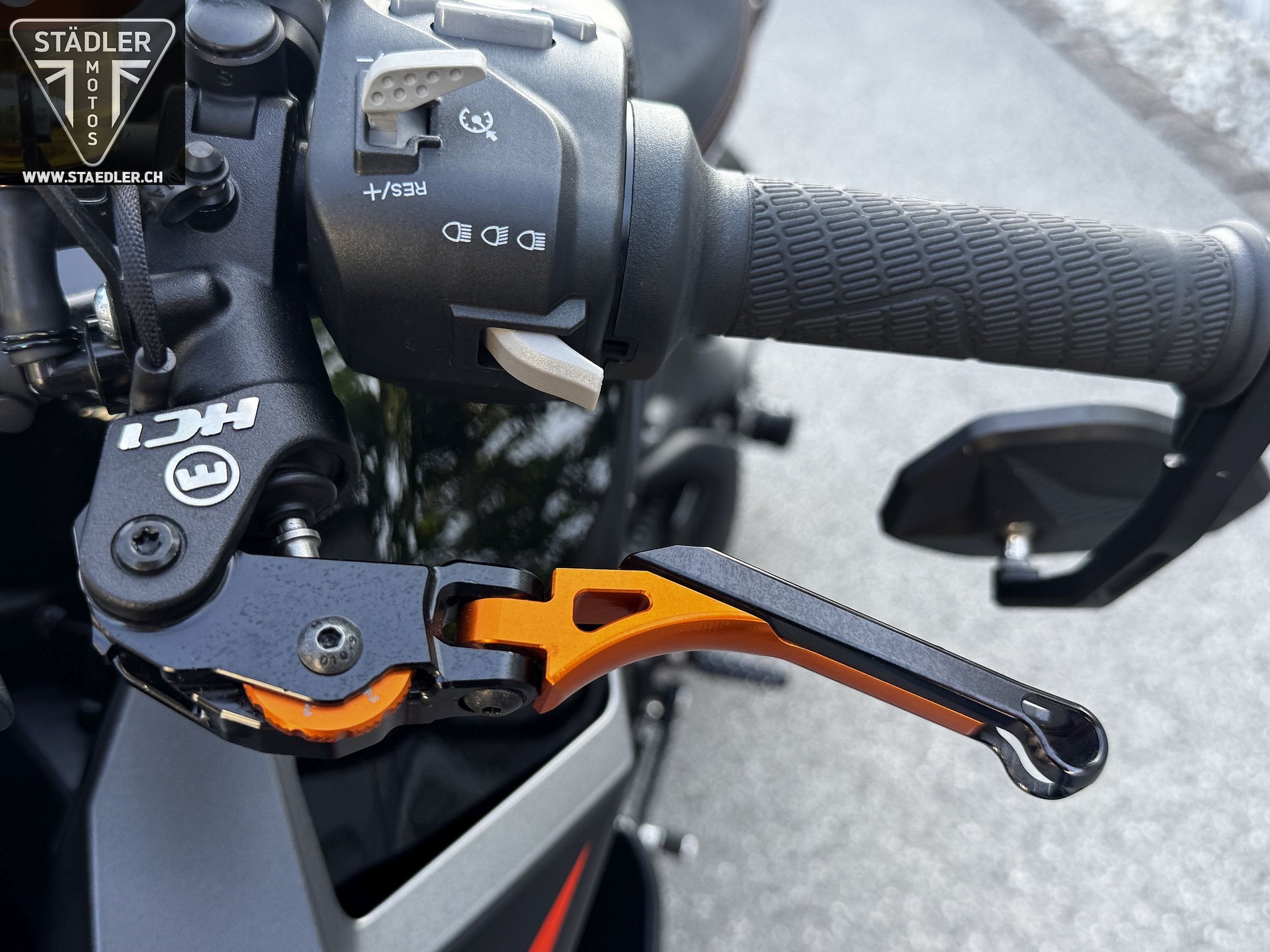 KTM 1290 Super Duke R-image-4