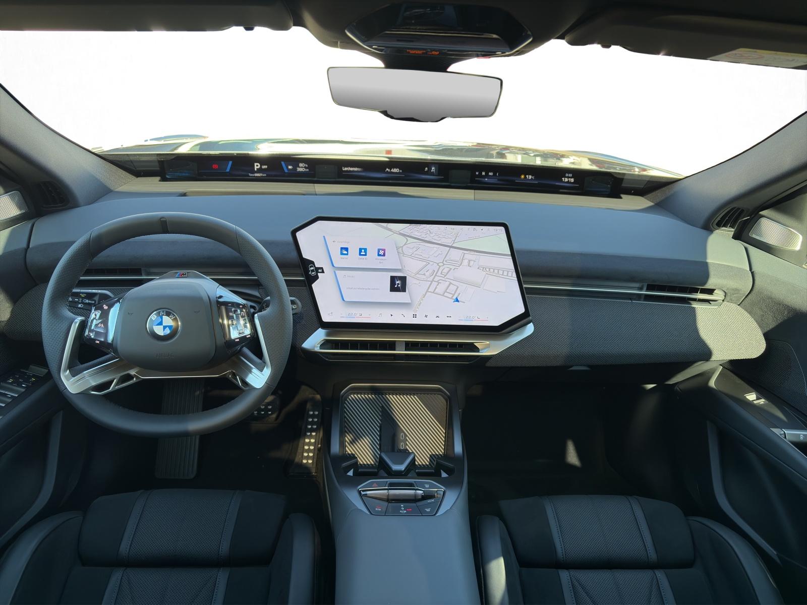 BMW iX3 50 xDrive-image-12