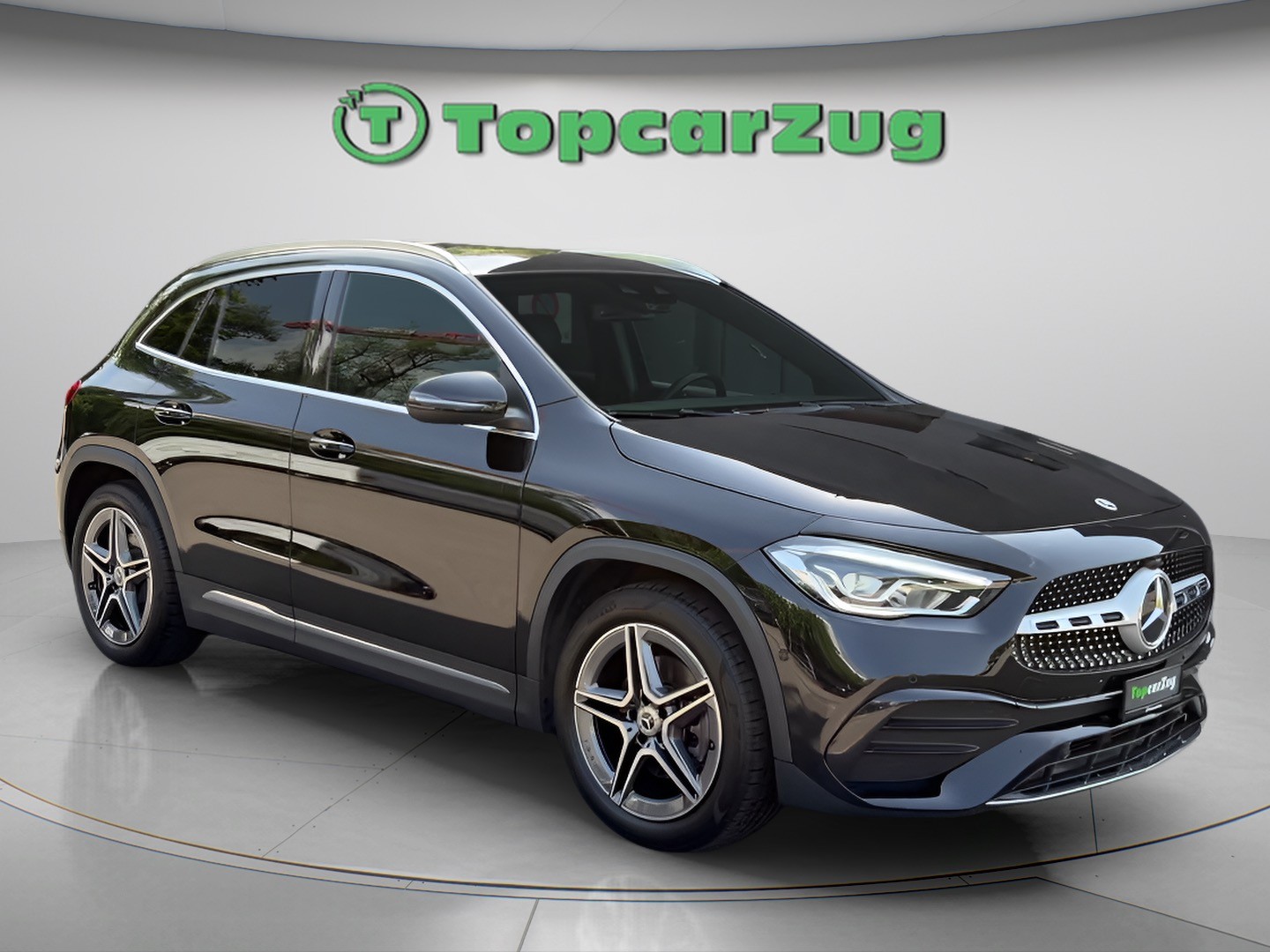 MERCEDES-BENZ GLA 250 4Matic AMG Line 8G-DCT-showroom-element-3