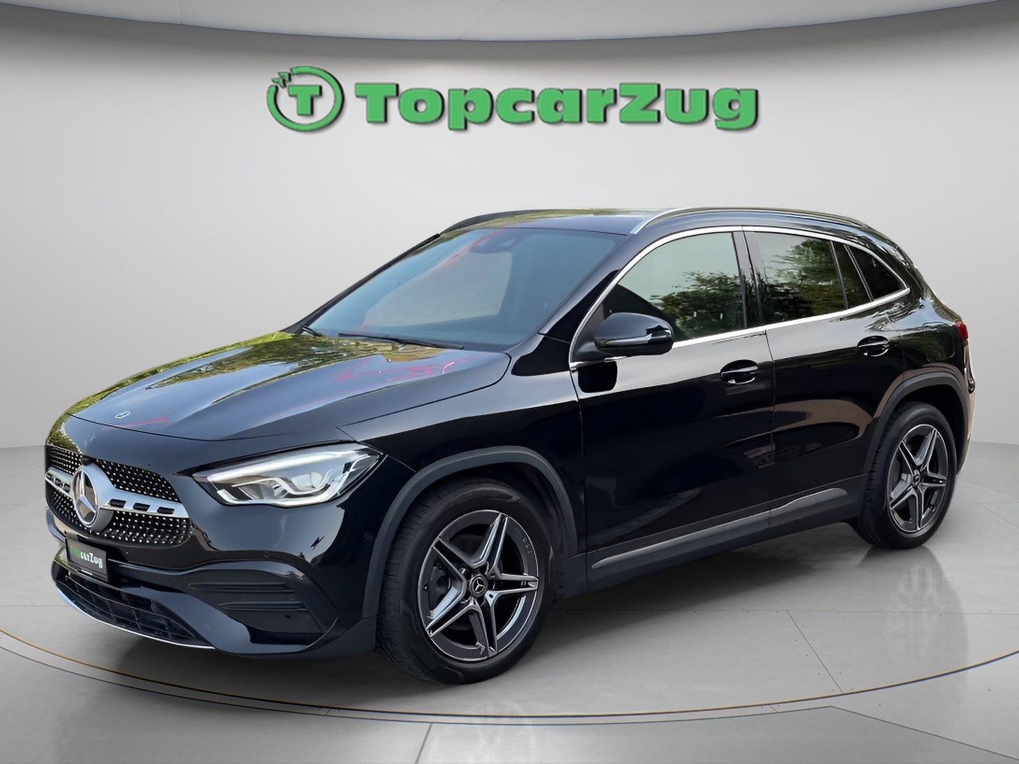 MERCEDES-BENZ GLA 250 4Matic AMG Line 8G-DCT-showroom-element-1