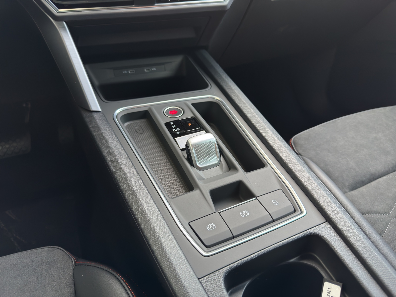 SEAT Leon 1.5 eTSI 150 Move FR DSG-image-11