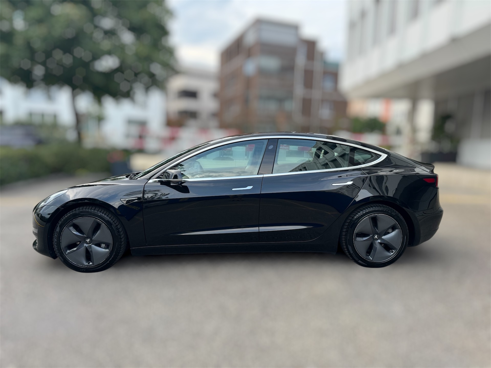 TESLA Model 3 Long Range Dual Motor AWD-image-7
