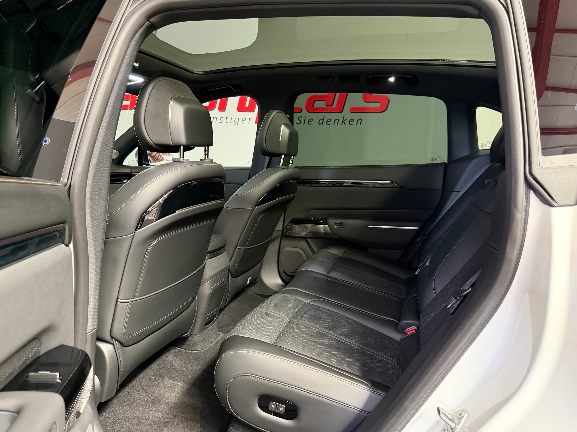 ZEEKR 7X 100kWh Privilege AWD-image-13