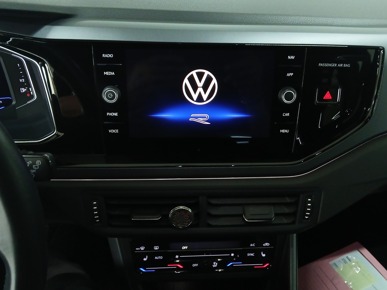 VW Taigo 1.0 TSI R-Line DSG-image-10