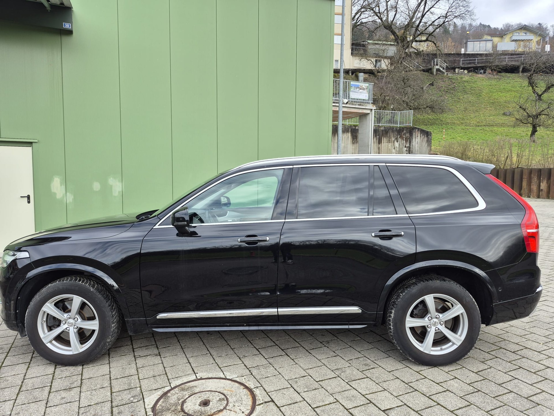 VOLVO XC90 D5 AWD Momentum Geartronic-image-5