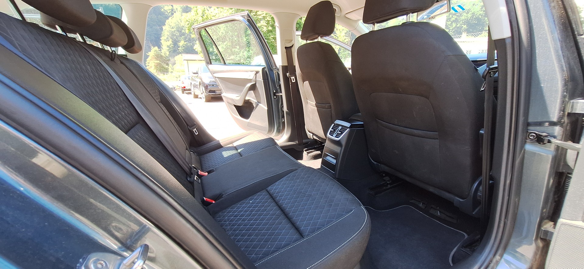 SKODA Octavia Combi 1.2 TSI Swiss Joy DSG-image-12