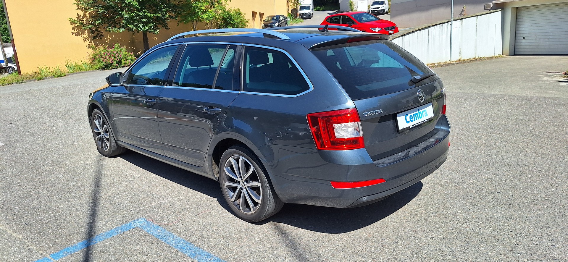 SKODA Octavia Combi 1.2 TSI Swiss Joy DSG-showroom-element-3