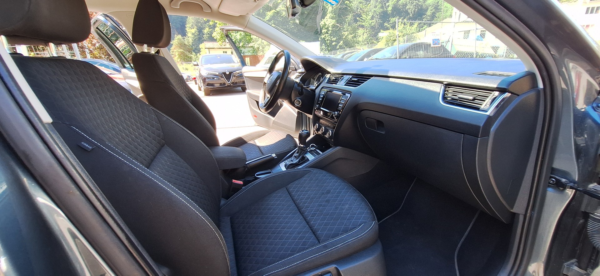 SKODA Octavia Combi 1.2 TSI Swiss Joy DSG-image-13