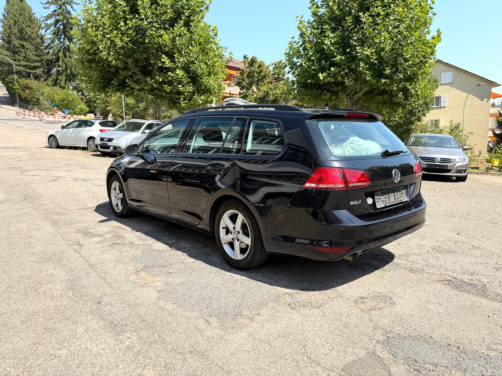 VW Golf Variant 1.6 TDI Comfortline DSG-image-5