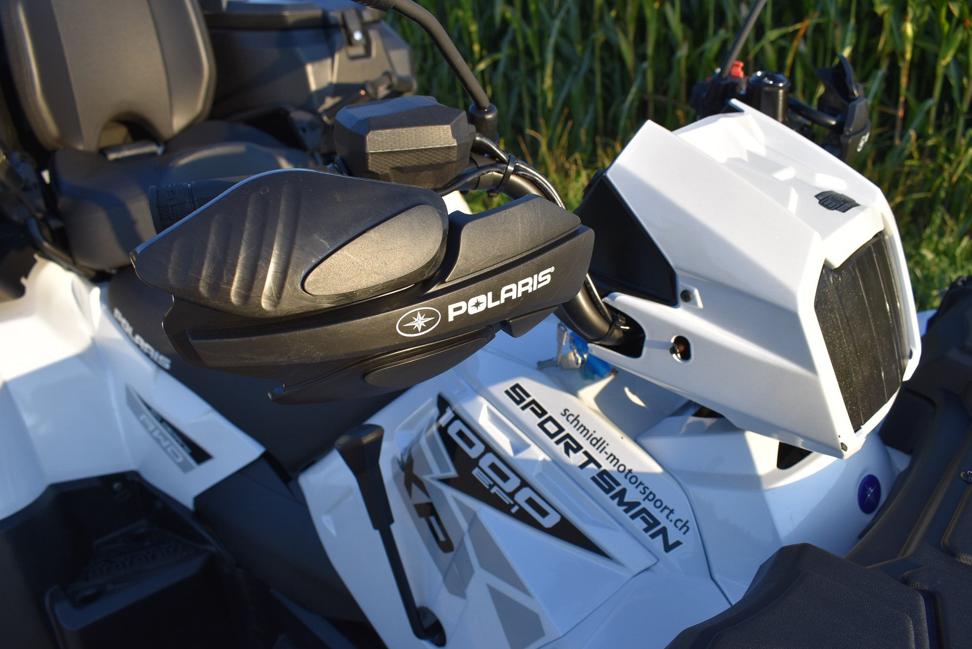 POLARIS Sportsman XP 1000 Touring 4x4-image-10