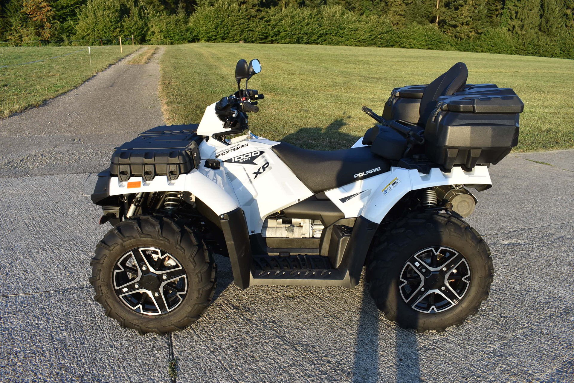 POLARIS Sportsman XP 1000 Touring 4x4-showroom-element-3