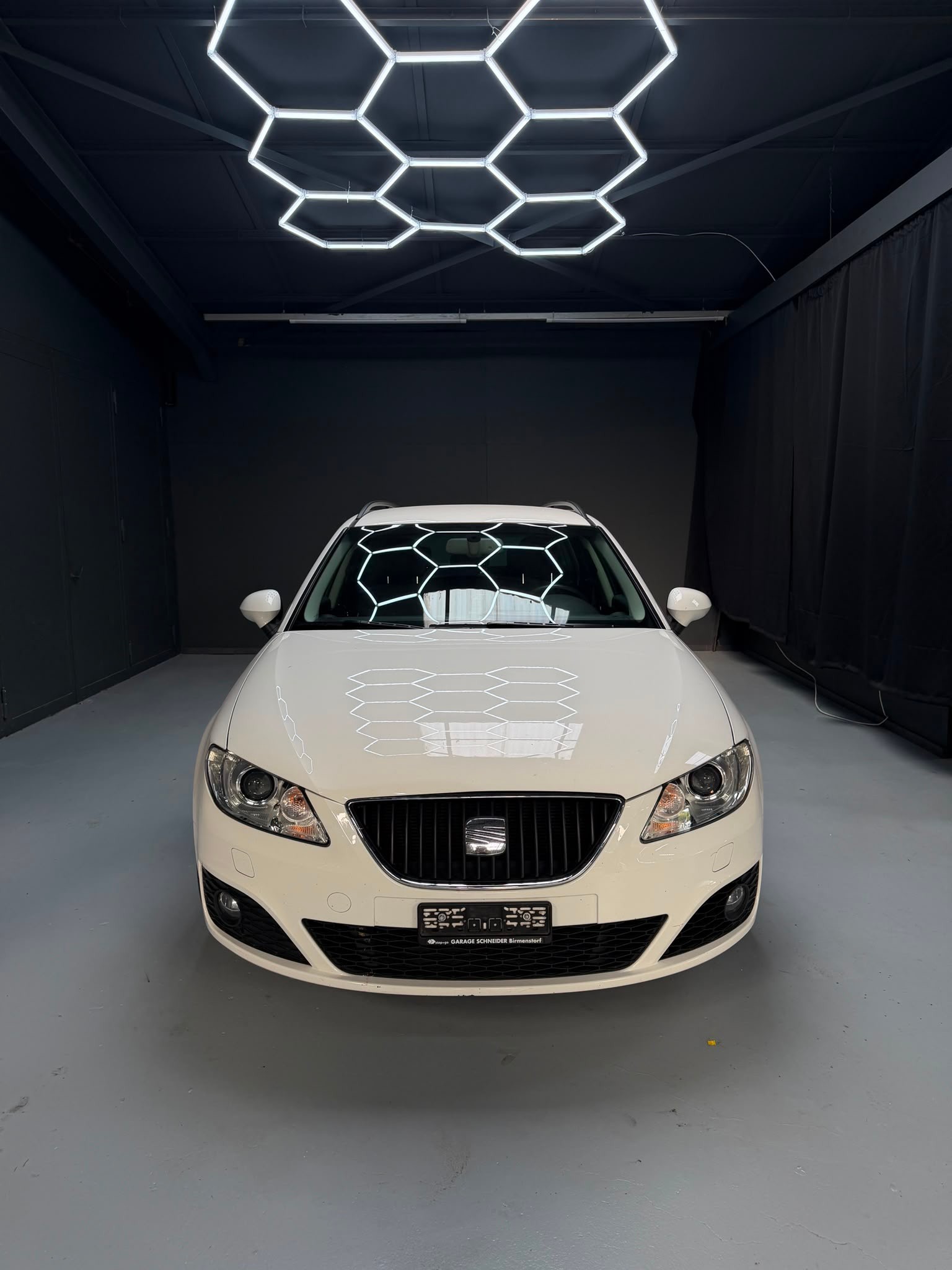 SEAT Exeo ST 1.8 TSI Sport-image-1
