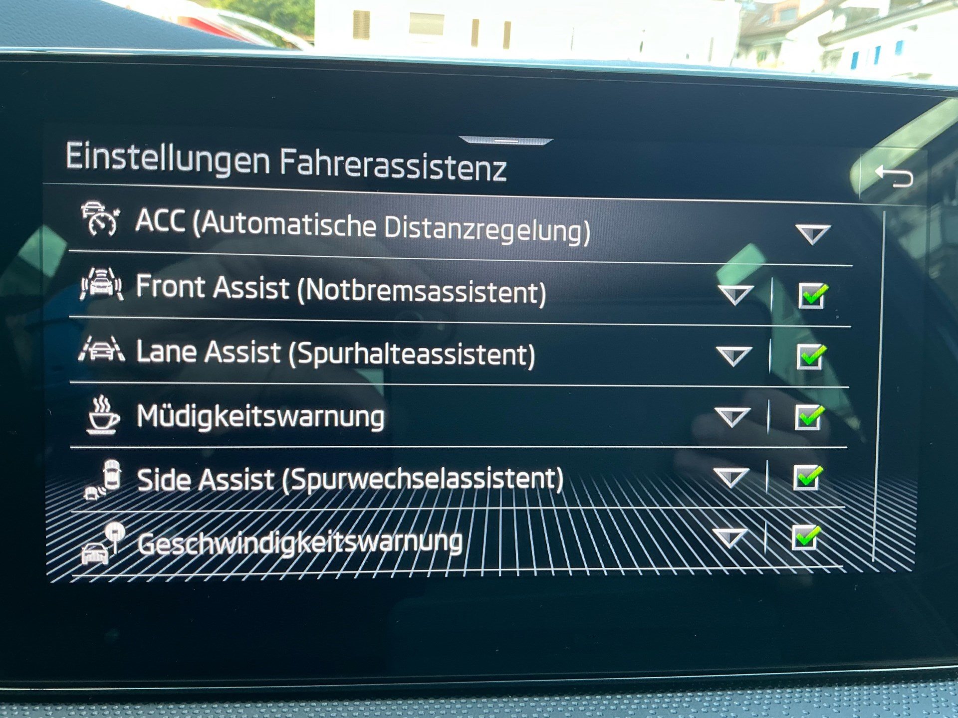 SKODA Kamiq Monte Carlo 150PS *** PANORAMADACH & 5 JAHRE SKODA WERKSGARANTIE ***-image-19