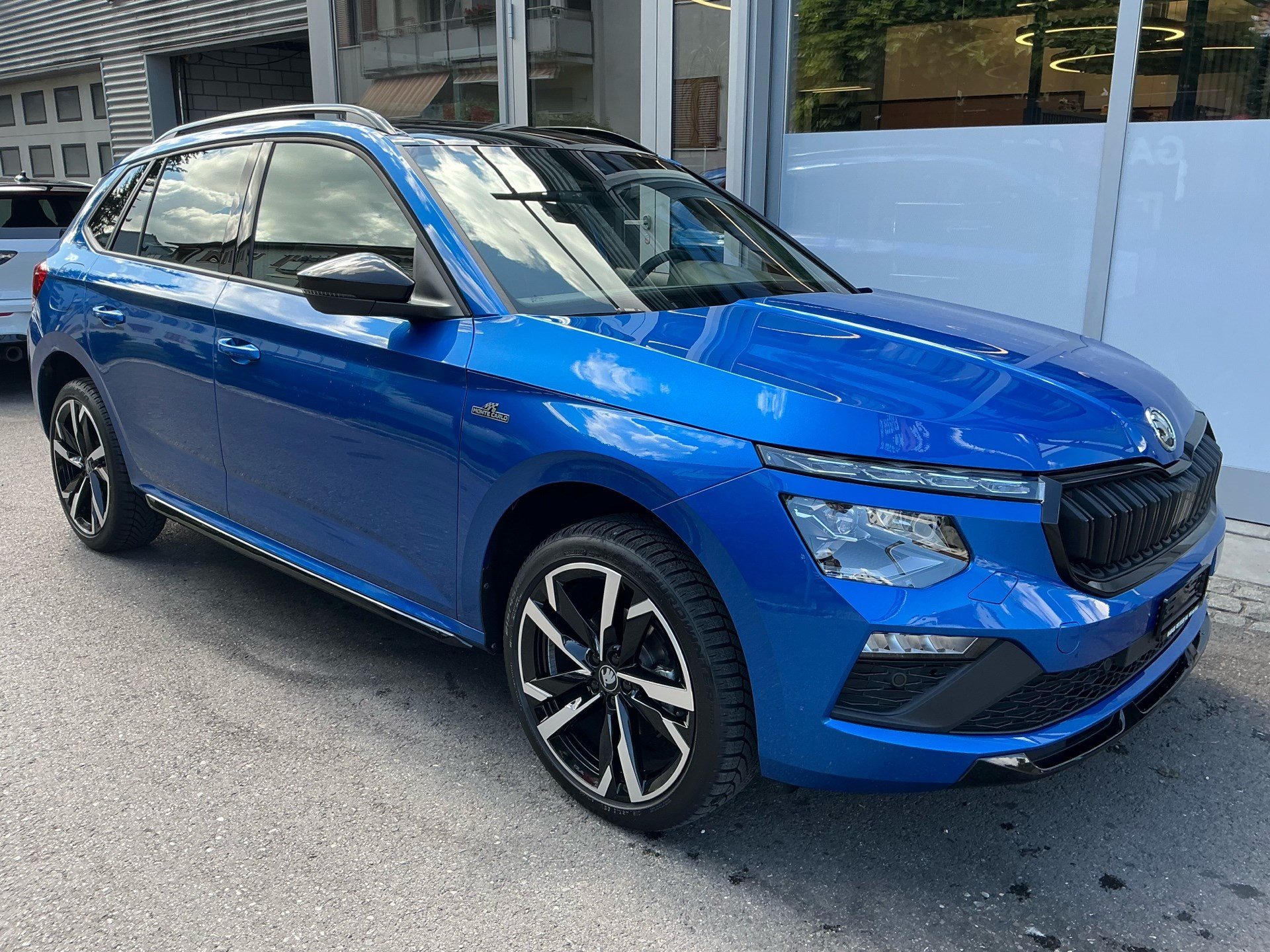 SKODA Kamiq Monte Carlo 150PS *** PANORAMADACH & 5 JAHRE SKODA WERKSGARANTIE ***-showroom-element-2