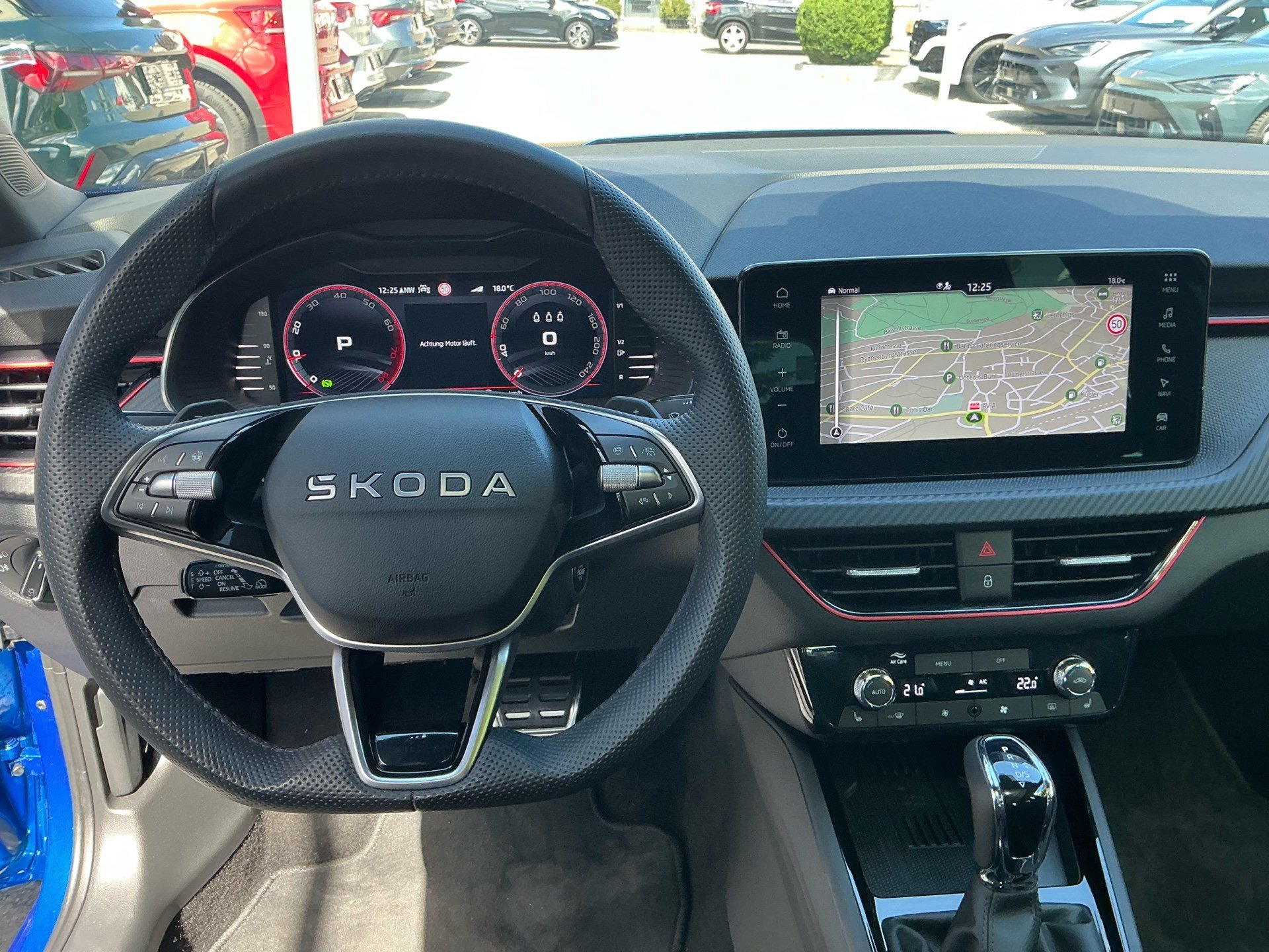 SKODA Kamiq Monte Carlo 150PS *** PANORAMADACH & 5 JAHRE SKODA WERKSGARANTIE ***-image-9