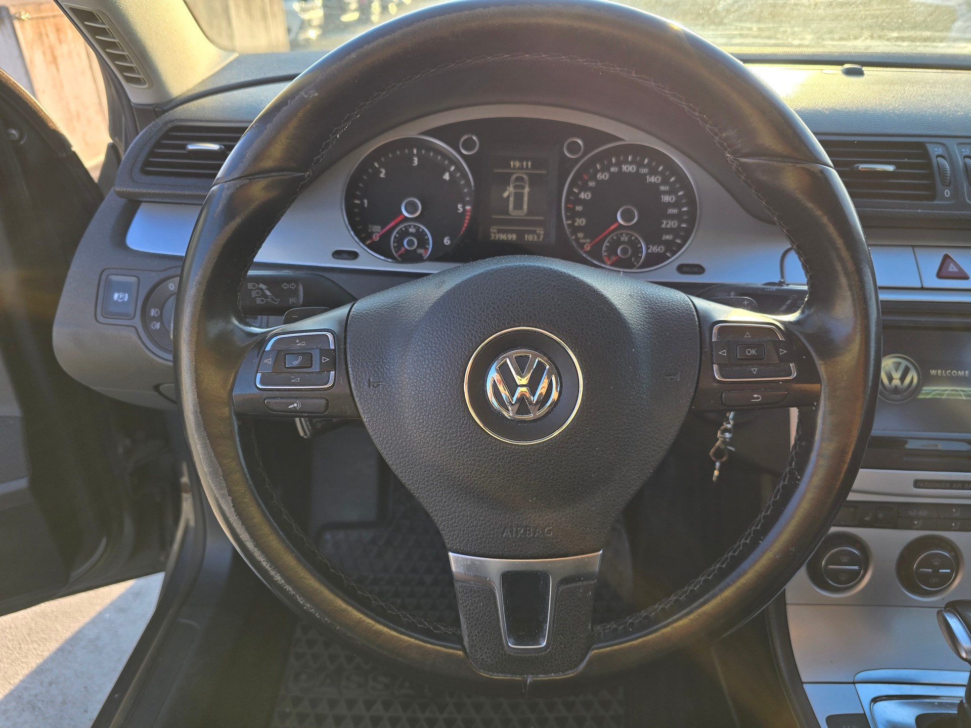 VW Passat Variant 2.0 TDI Comfortline DSG-image-16