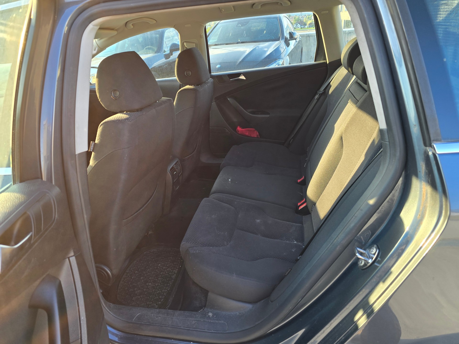 VW Passat Variant 2.0 TDI Comfortline DSG-image-13