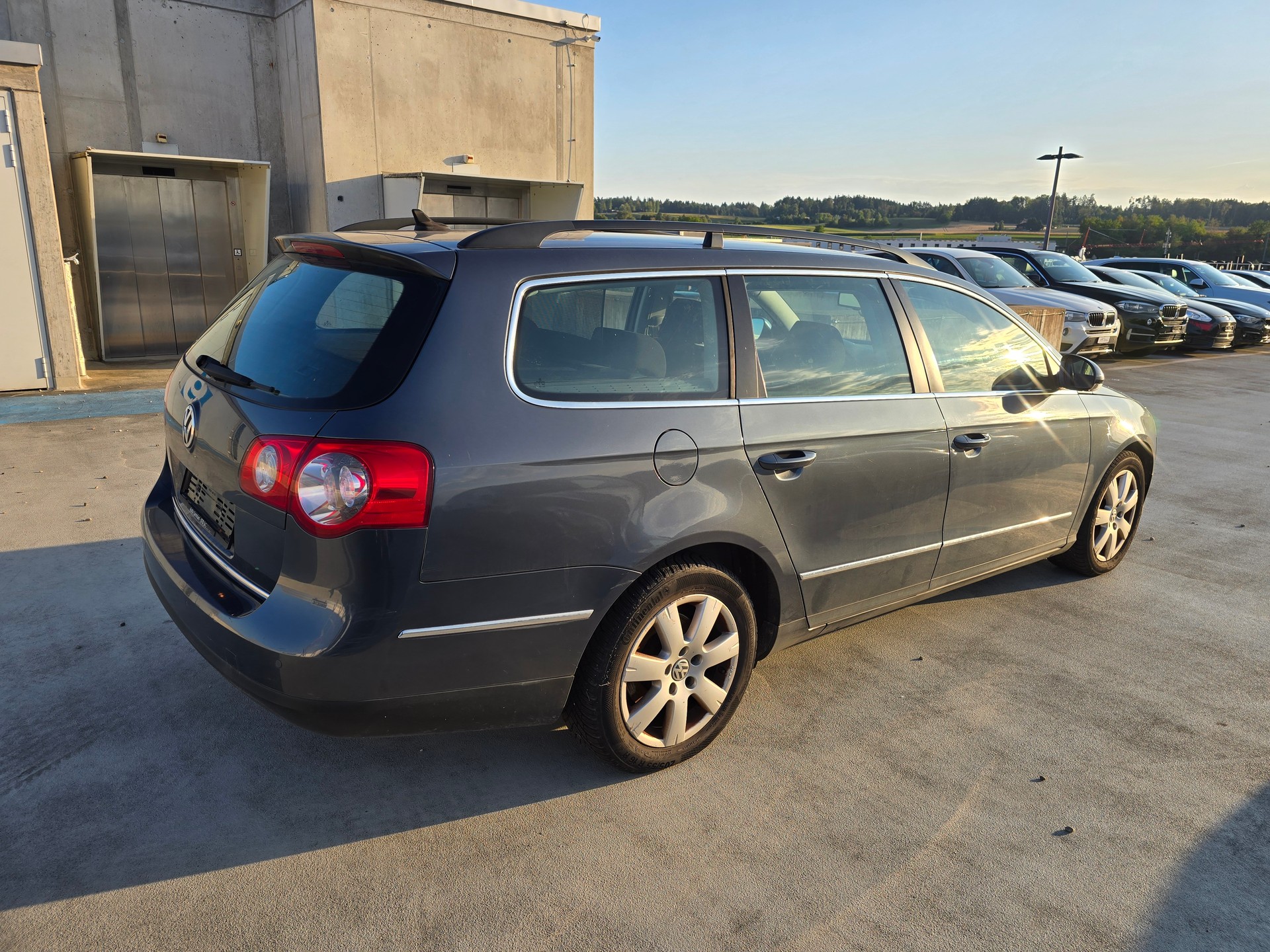 VW Passat Variant 2.0 TDI Comfortline DSG-image-4