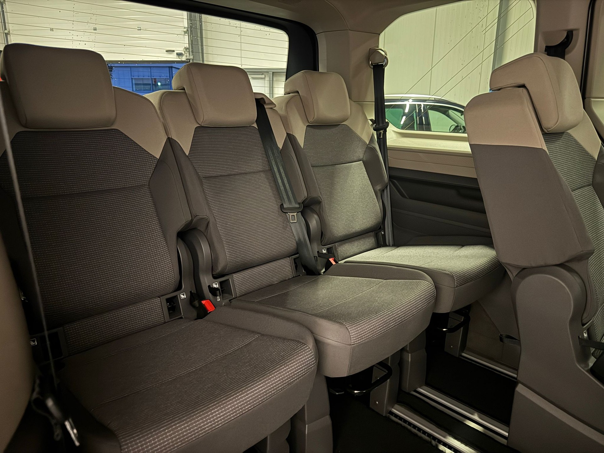 VW Multivan 1.5 TSI eHybrid Style DSG 4motion-image-15