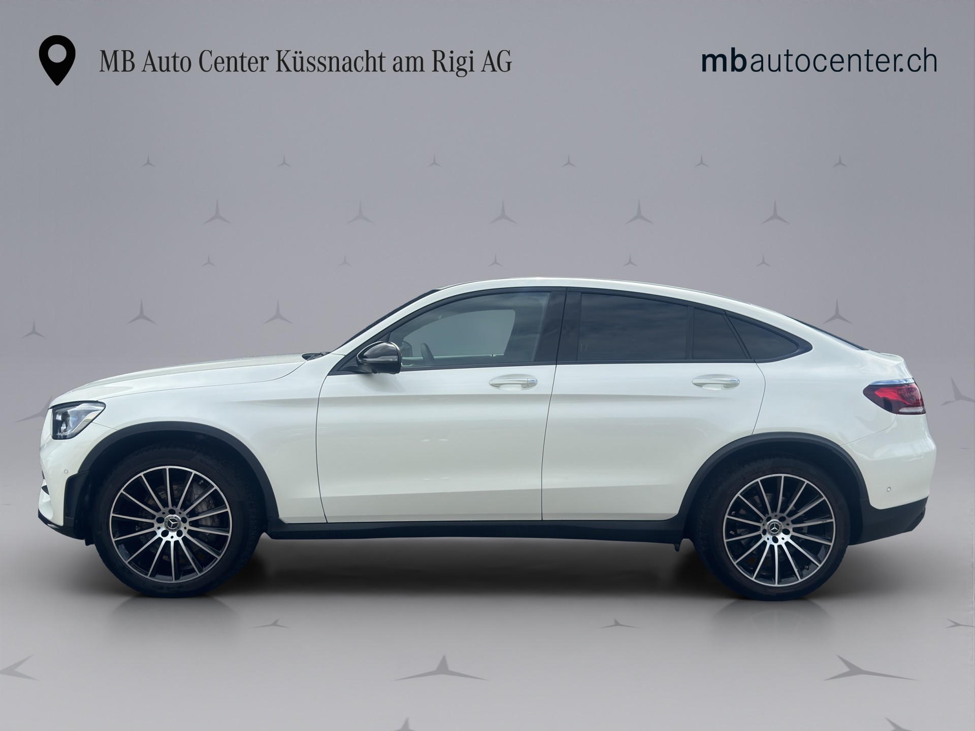 MERCEDES-BENZ 300 AMG Line 4m-showroom-element-2