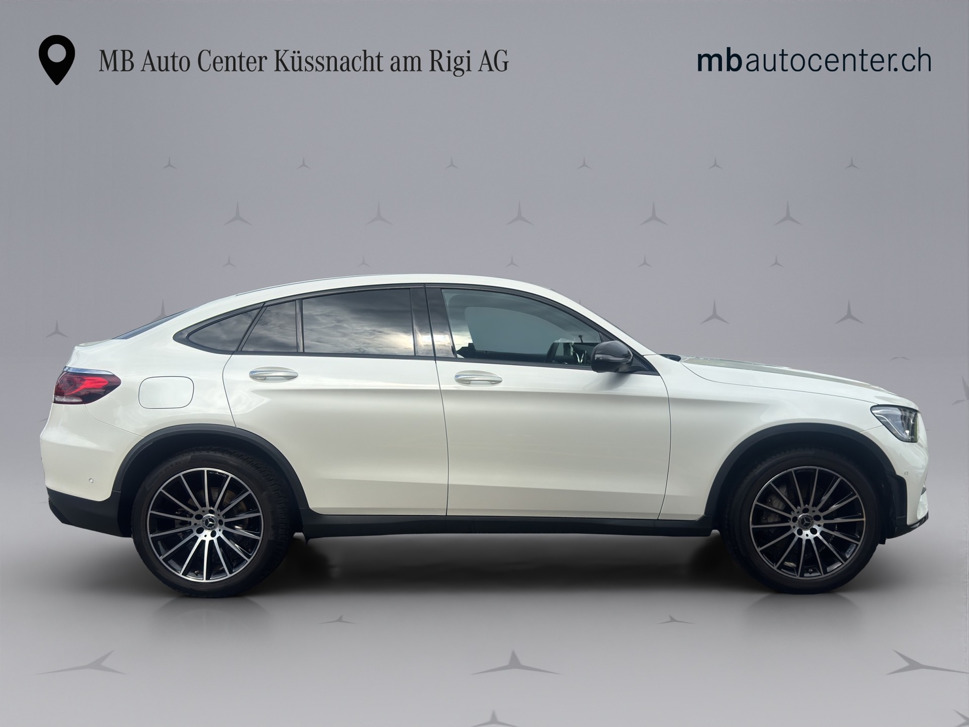 MERCEDES-BENZ 300 AMG Line 4m-image-6