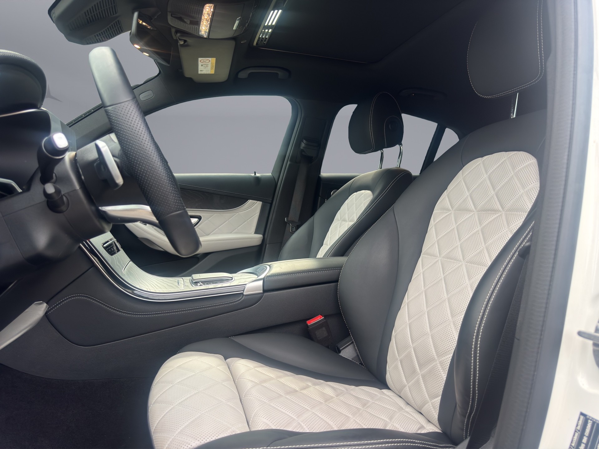 MERCEDES-BENZ 300 AMG Line 4m-image-8
