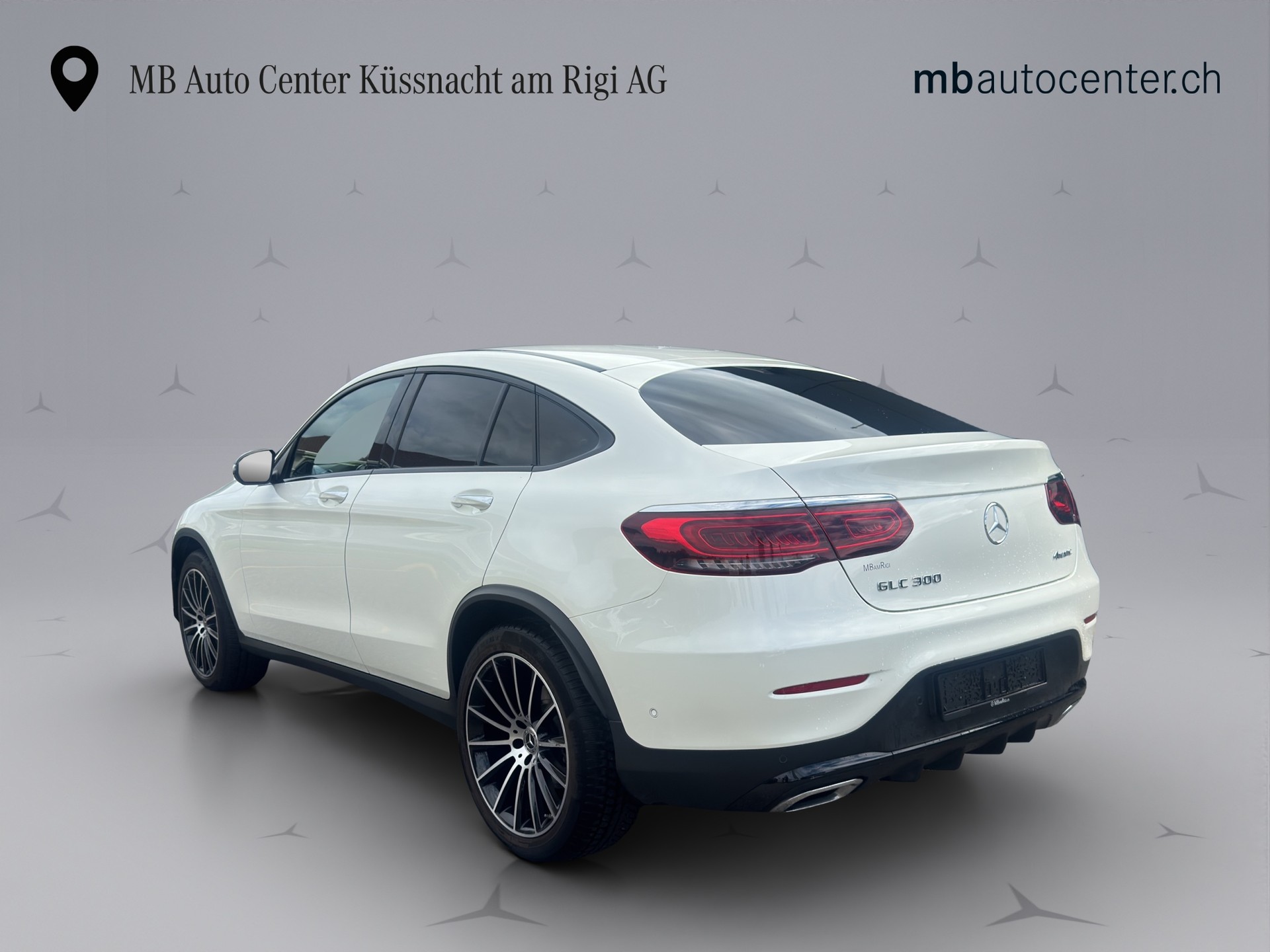 MERCEDES-BENZ 300 AMG Line 4m-showroom-element-3