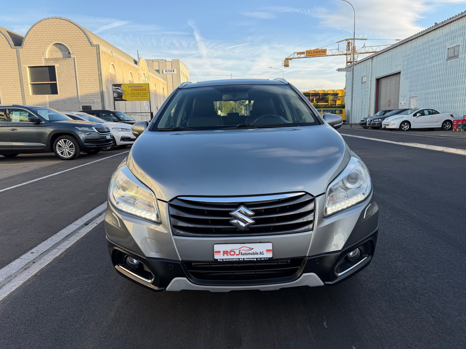 SUZUKI SX4 S-Cross 1.6 TD PizSulai 4WD TCSS-showroom-element-2