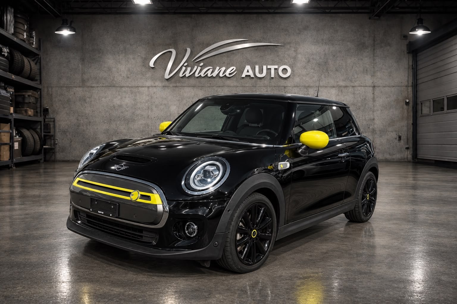 MINI Cooper SE-showroom-element-1