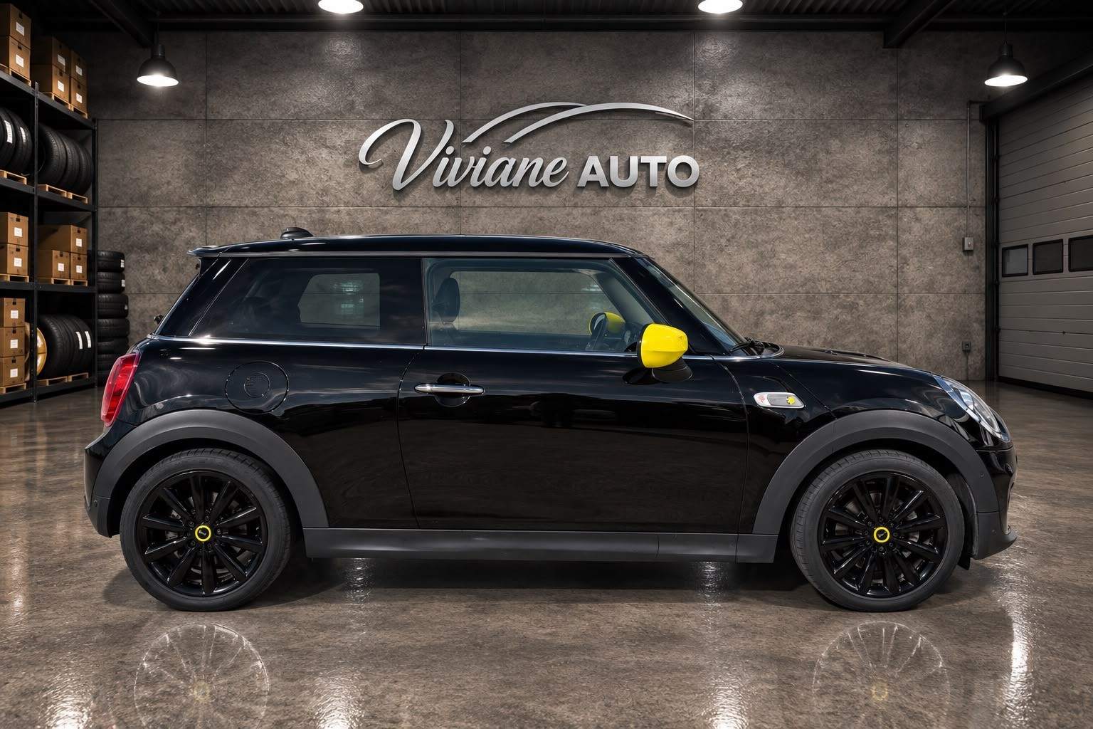 MINI Cooper SE-showroom-element-2
