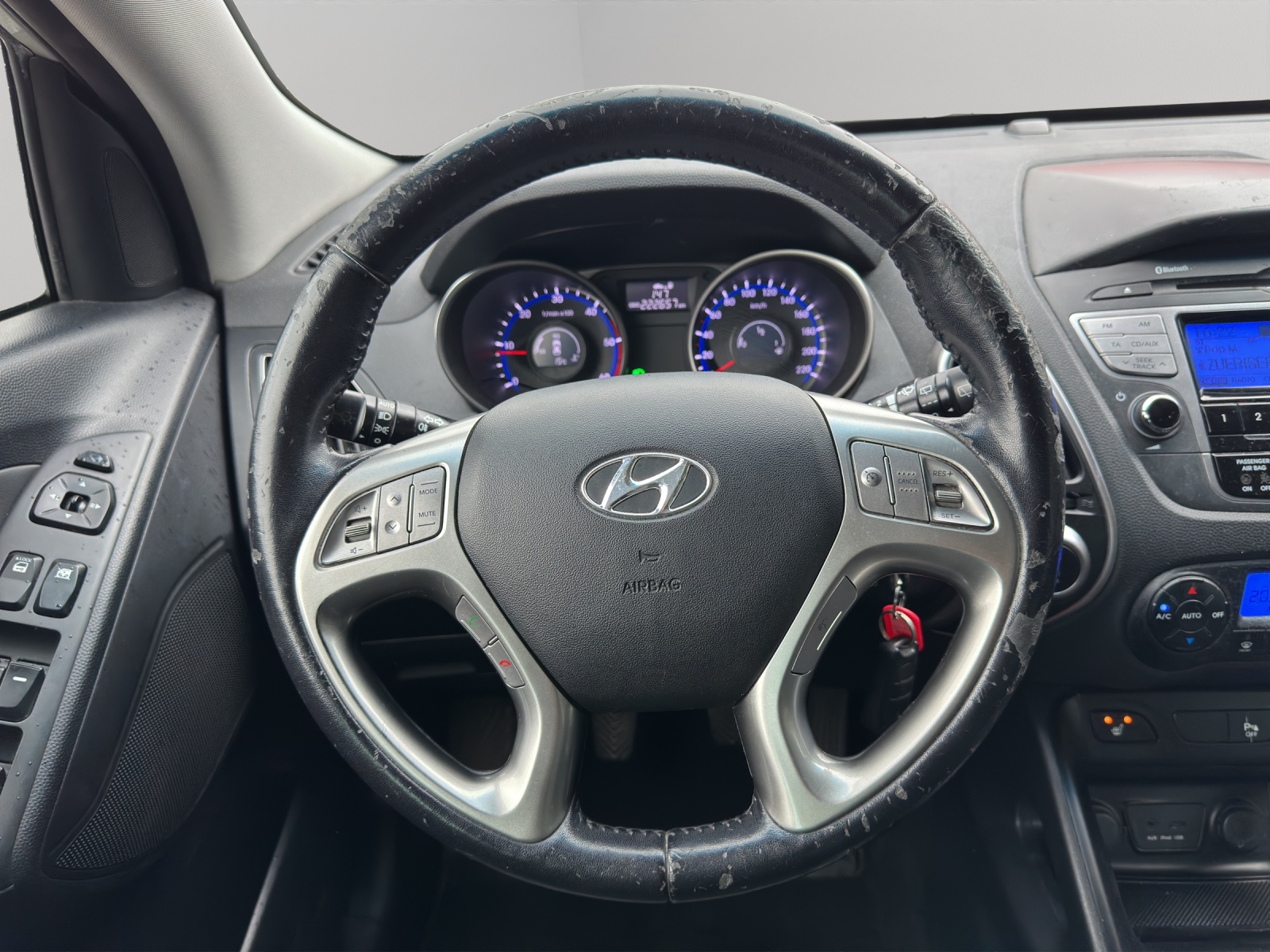 HYUNDAI iX 35 2.0 CRDi Style 4WD-image-15
