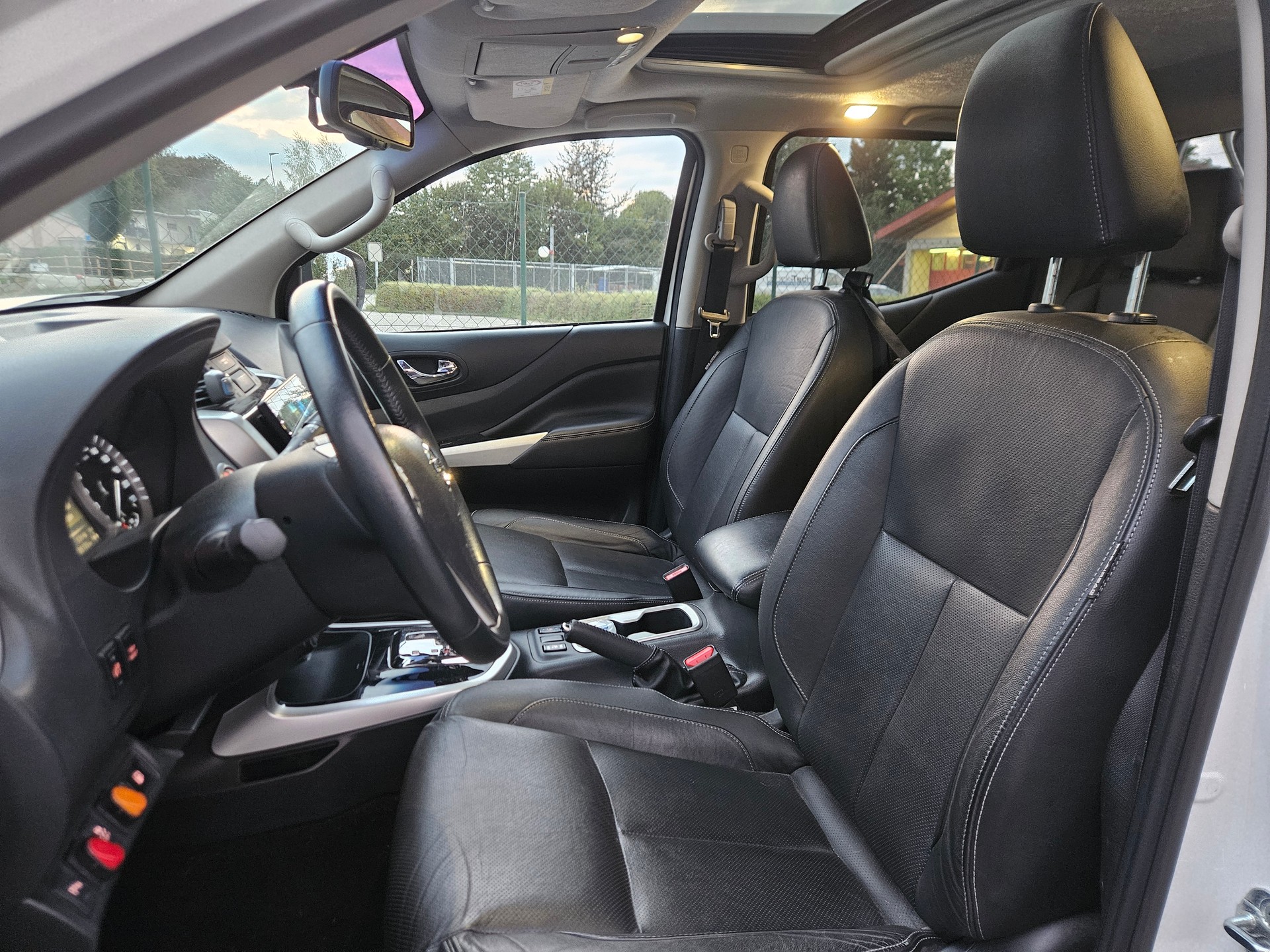NISSAN 2.3 dCi Double Cab Tekna-image-3