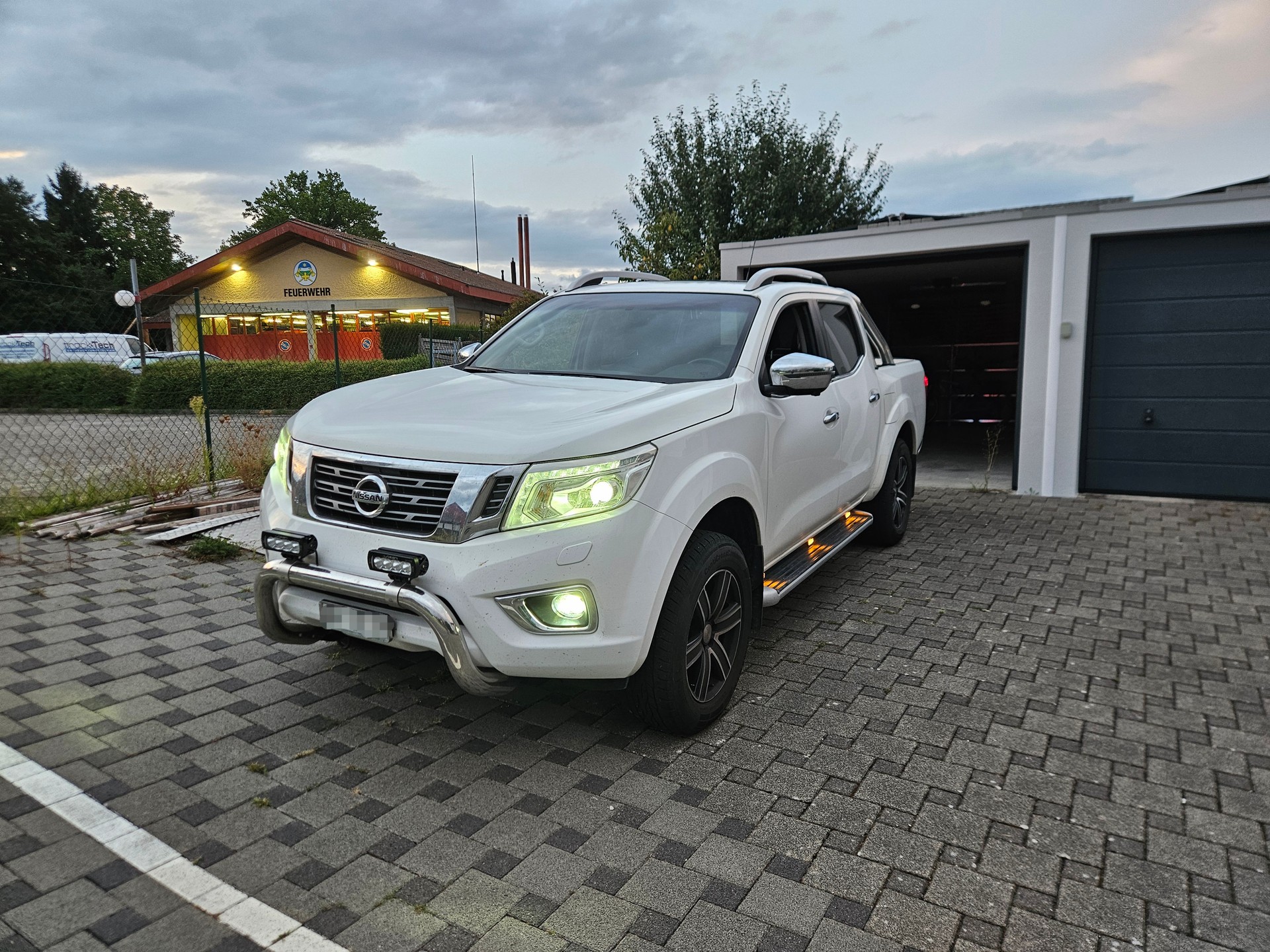 NISSAN 2.3 dCi Double Cab Tekna